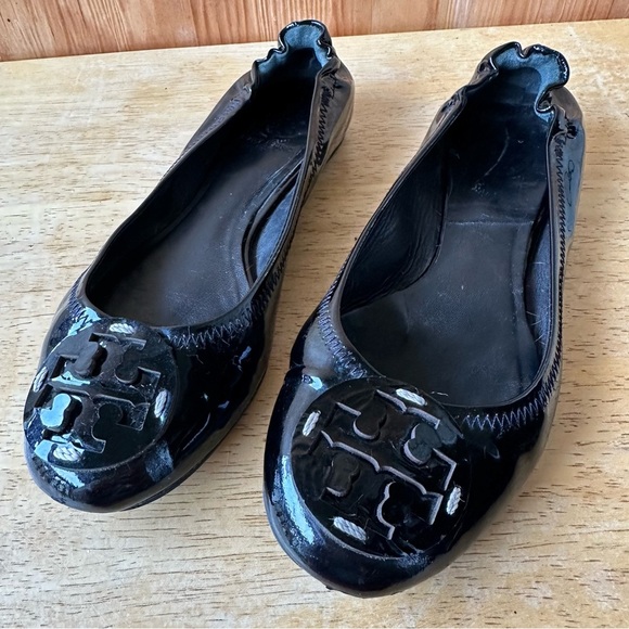 Tory Burch Reva Black Patent Leather Ballet Flat - Picture 9 of 9